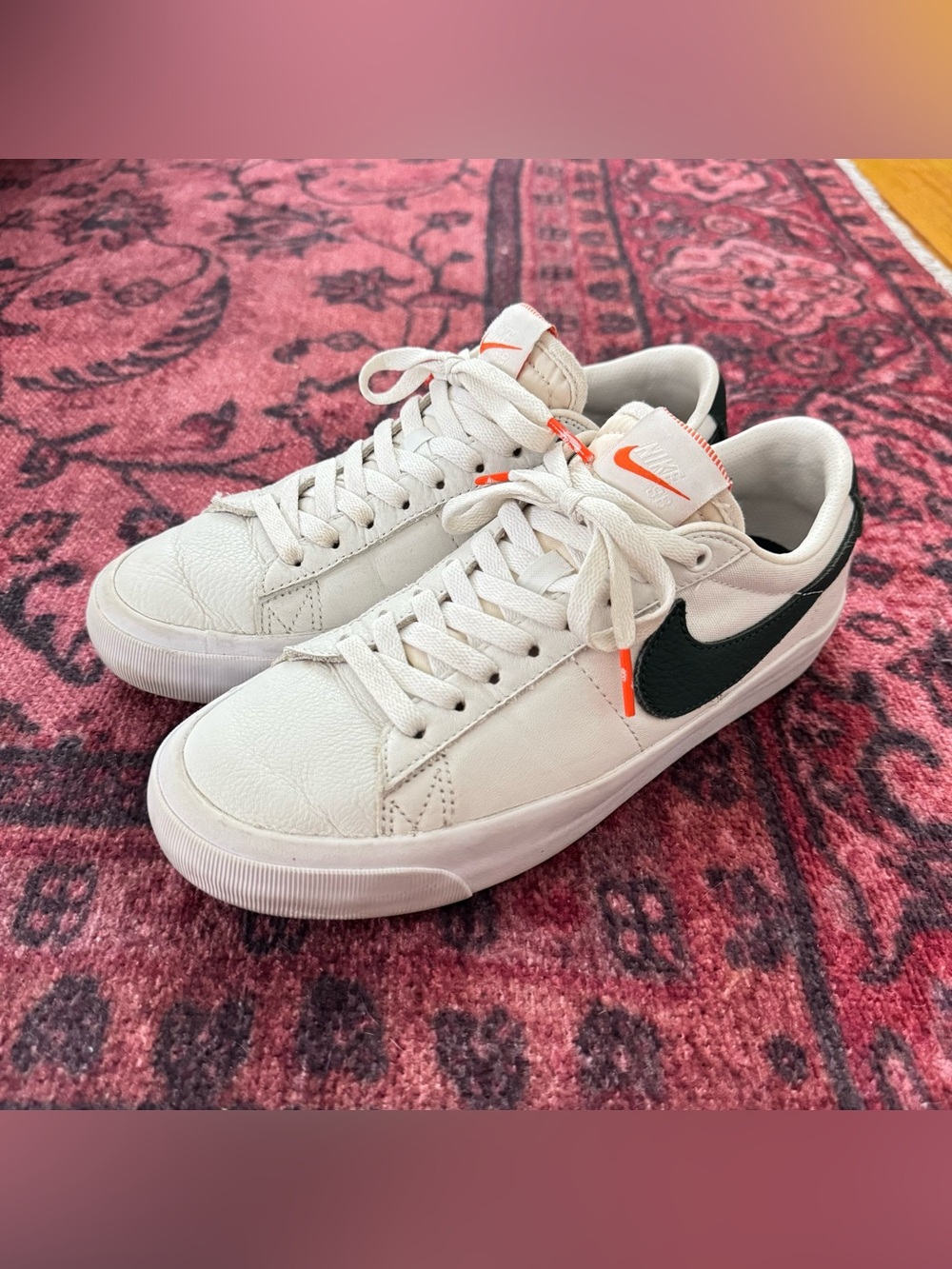 Nike SB Zoom Blazer Low GT Sneakers